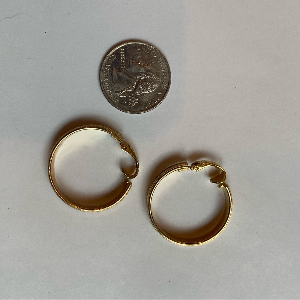 Gold Tone Hoop Vintage Clip On Earrings Signed LH Segal